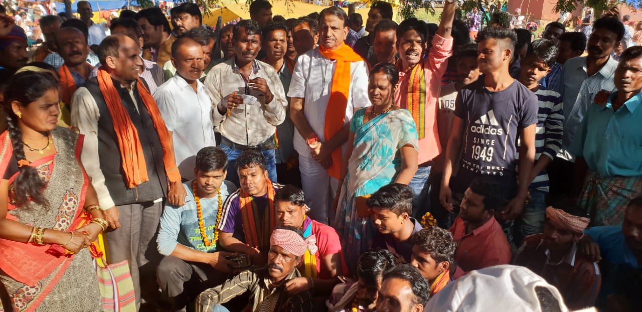 विधानसभा-चुनाव की सरगर्मी के बीच 50 ग्रामीणों ने जताई ‘बाफना’ पर आस्था, किया भाजपा प्रवेश