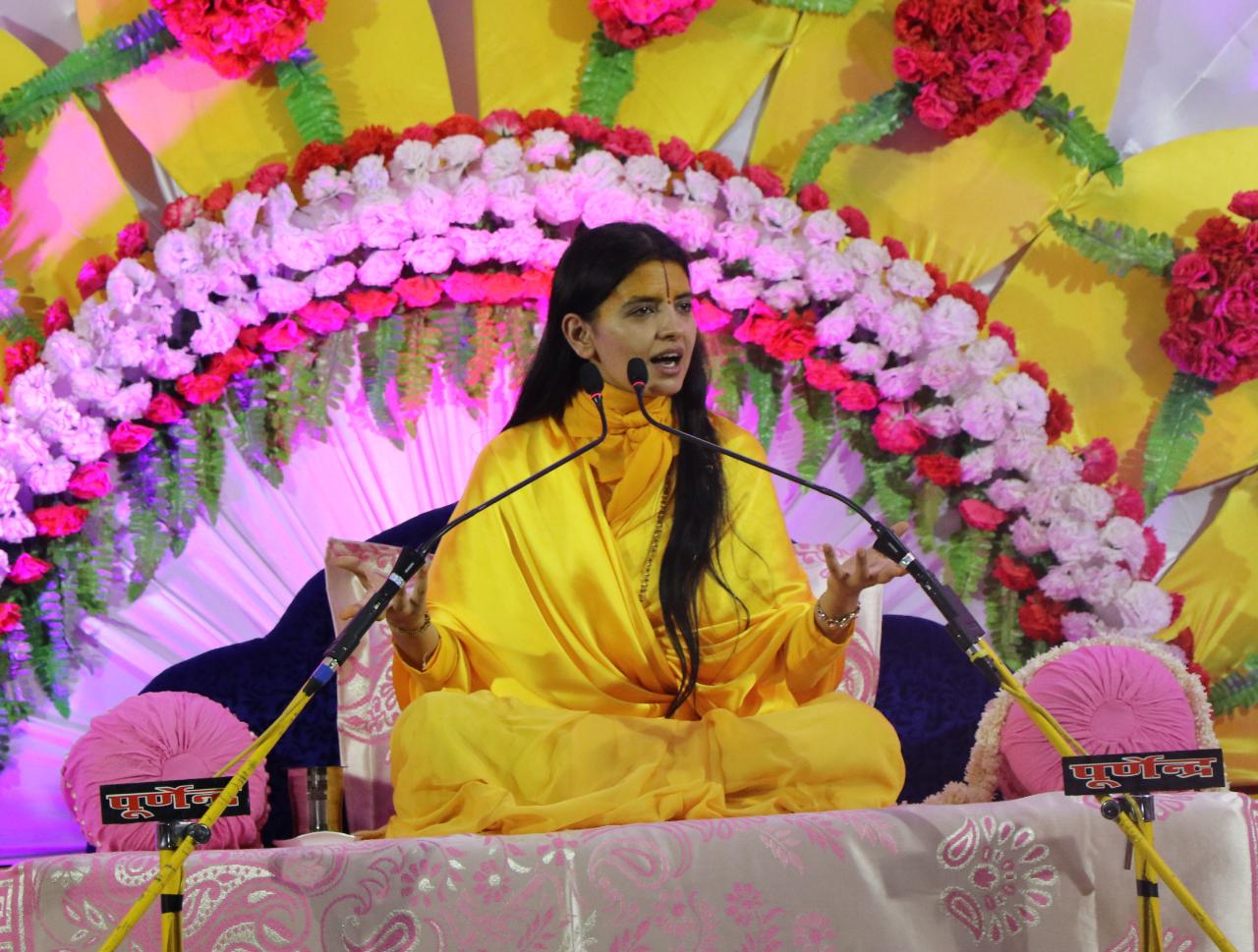 मायिक बुद्धि से नहीं जाने जा सकते भगवान – सुश्री गोपिकेश्वरी देवी