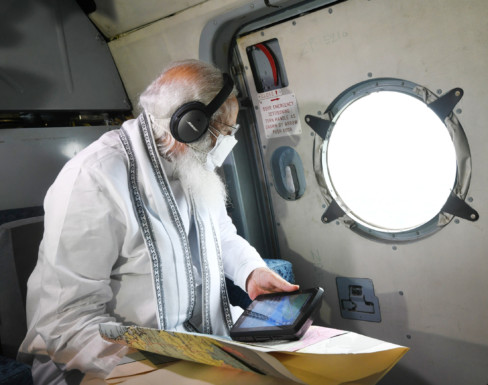 प्रधानमंत्री मोदी ने गुजरात में चक्रवात ‘तौकते’ प्रभावित क्षेत्रों का किया हवाई सर्वेक्षण