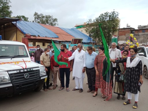 संसदीय सचिव, मछुआ कल्याण बोर्ड के चेयरमैन व महापौर ने चार नये एंबुलेंस को दिखाई हरी झंडी