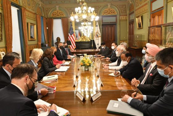 प्रधानमंत्री ‘नरेन्द्र मोदी’ और संयुक्त राज्य अमेरिका की उपराष्ट्रपति ‘कमला हैरिस’ के बीच बैठक संपन्न, विभिन्न मुद्दों पर हुई गहन चर्चा