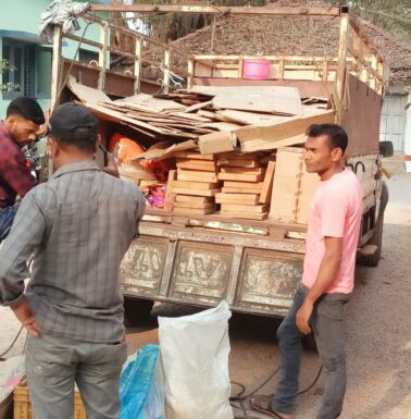 वन कर्मचारियों की हड़ताल के बीच अवैध तस्करी जारी, वन्य क्षेत्र भगवान भरोसे, पुलिस पकड़ रही तस्करों को