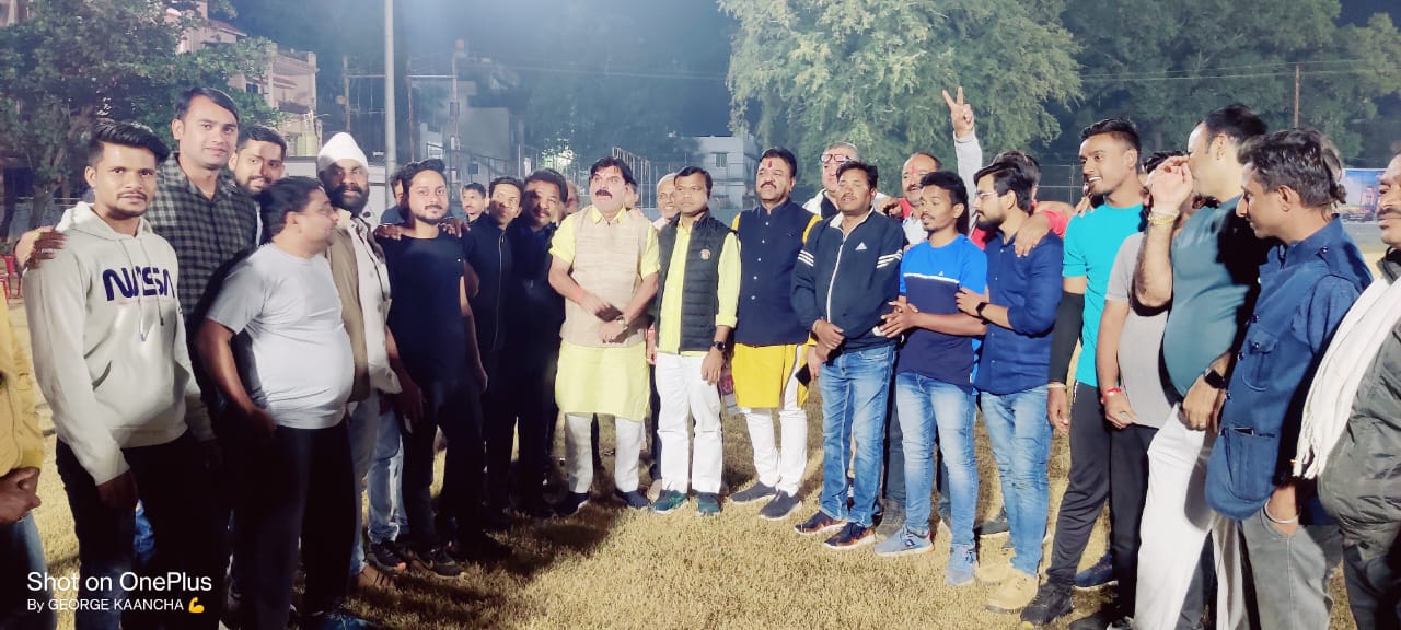 गांधी मैदान में आयोजित सद्भावना मैच में पत्रकार इलेवन रही विजेता, नाबाद रहे ताहिर अर्धशतक मारकर जिताया मैच