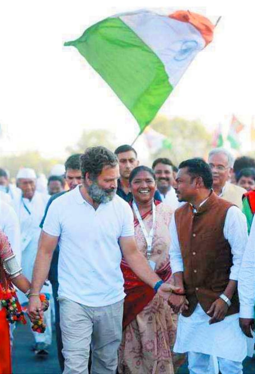 ‘राहुल गांधी’ के साथ भारत जोड़ो यात्रा में नज़र आए बस्तर के तेजतर्रार युवा नेता ‘हरीश कवासी’, अभूतपूर्व यात्रा के लिए राहुल को दी शुभकामनाएं