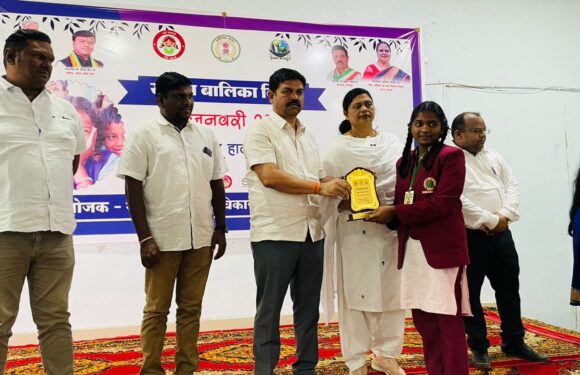 राष्ट्रीय बालिका दिवस पर बीजापुर में हुए विविध कार्यक्रम, विधायक विक्रम मंडावी ने कहा “बेटियाँ आज हर क्षेत्र में आगे बढ़ रही हैं”