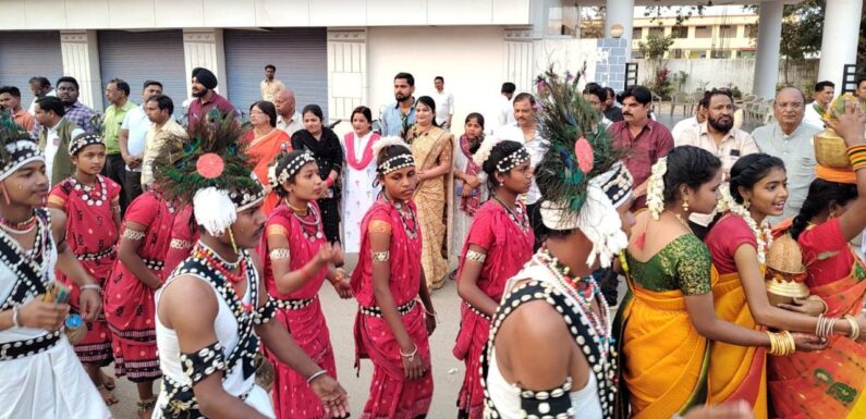 बालाजी भगवान की शोभायात्रा का राजीव भवन के सामने कांग्रेसियों ने किया भव्य स्वागत