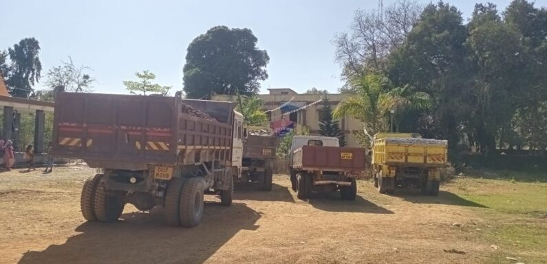 अवैध परिवहन पर खनिज विभाग की ताबड़तोड़ कार्रवाई : चूना पत्थर और मुरूम का परिवहन करते तीन टिप्पर और दो हाईवा जब्त