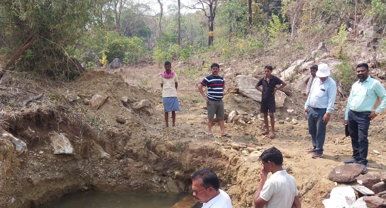 विधायक ‘विक्रम मंडावी’ ने किया मनरेगा के कार्यों का निरीक्षण