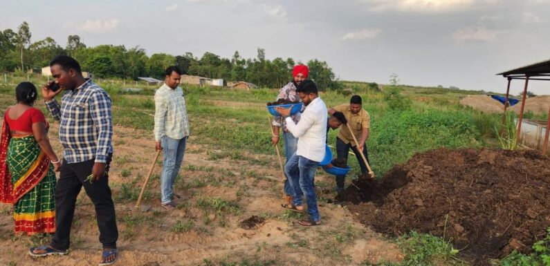 अजय बिसाई के नेतृत्व मेें युवा कांग्रेस द्वारा सरगीपाल गोठान में आयोजित किया गया मोर गोठान – मोर अभिमान कार्यक्रम