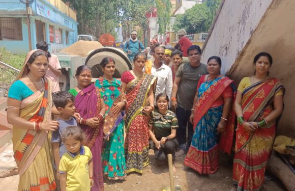 लंबे प्रयास के बाद आखिर भैरमदेव वार्ड में सीसी सड़क निर्माण कार्य का हुआ शुभारंभ