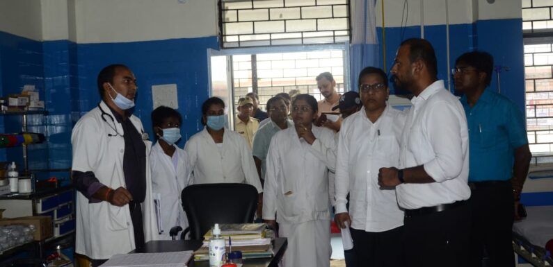 भानपुरी और बस्तर के स्वास्थ्य केंद्रों का कलेक्टर ने किया निरीक्षण, कम संस्थागत प्रसव और रेफर करने के प्रकरण के लिए की नाराजगी जाहिर