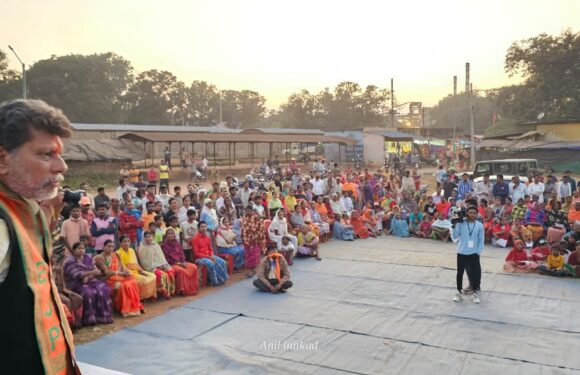 नगरनार क्षेत्र के 14 गाँव में पहुंचे किरण देव, ग्रामीणों से किया सीधा संवाद, वहीं 50 ग्रामीणों ने किया भाजपा में प्रवेश