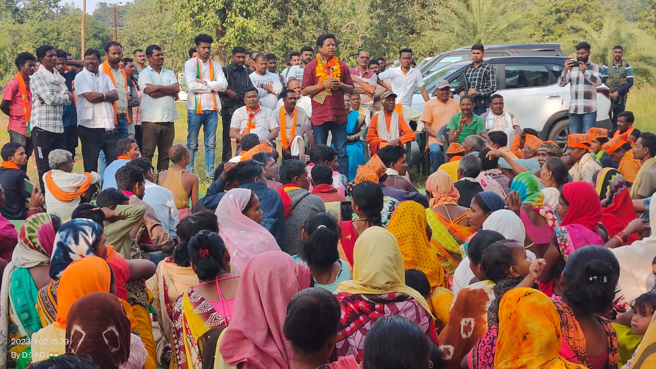 बीजापुर भाजपा प्रत्याशी ‘महेश गागड़ा’ ने भैरमगढ़ और बारसूर क्षेत्र में जन आशीर्वाद यात्रा निकालकर मांगा समर्थन, बारसूर क्षेत्र के 50 से अधिक युवा और ग्रामीणों ने जताई भाजपा से आस्था