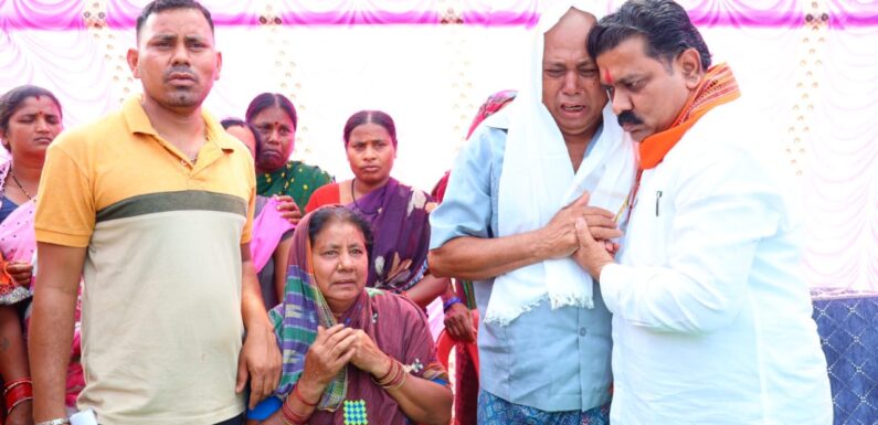 भाजपा नेताओं की नक्सल हत्या के बाद उपमुख्यमंत्री विजय शर्मा पहुंचे बीजापुर