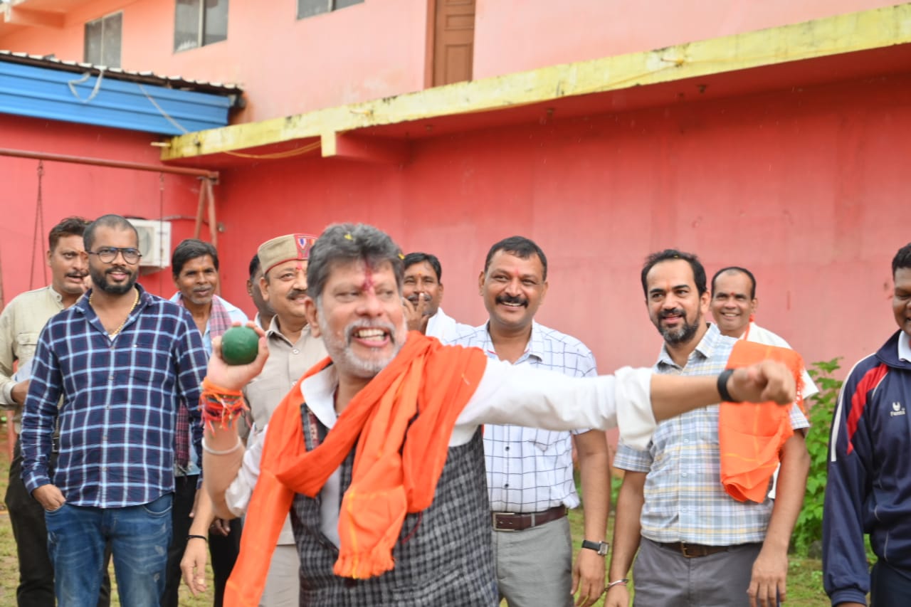 जिलास्तरीय खेलकूद प्रतियोगिता का भाजपा प्रदेशाध्यक्ष किरण देव ने किया शुभारंभ, कहा – जीवन में पढ़ाई के साथ खेल भी ज़रूरी